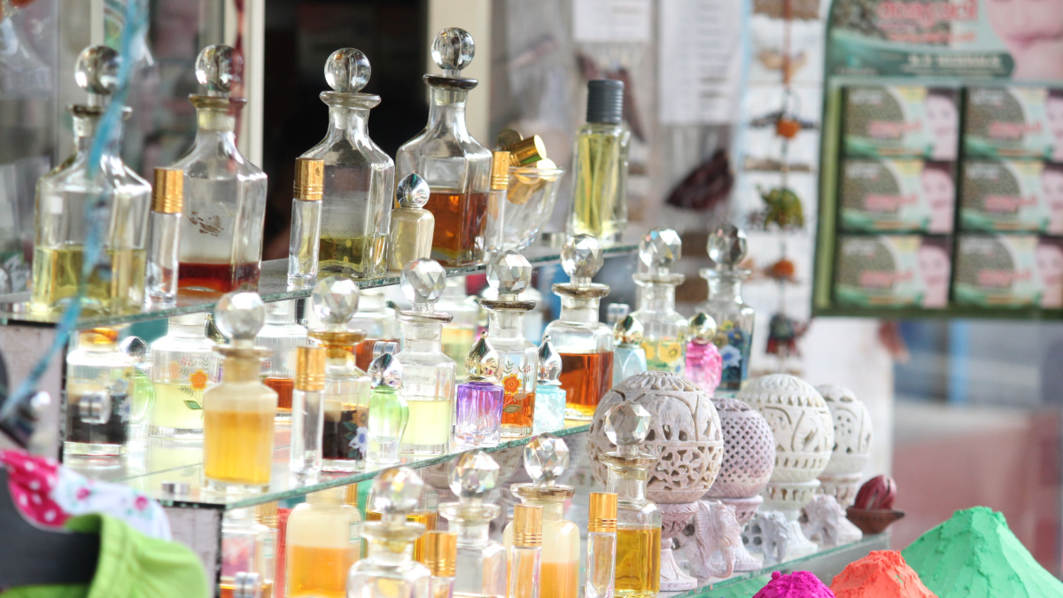 Una tienda de perfumes.