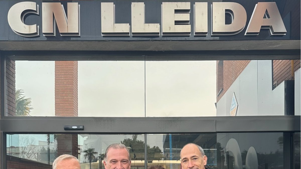 Representants del CN Lleida i de Waps que promouen el torneig.