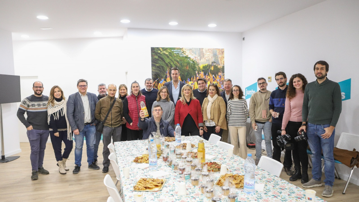 El grup municipal de Junts per Catalunya va oferir ahir un esmorzar nadalenc als mitjans locals. - GRUP MUNICIPAL JUNTS PER CATALUNYA LLEIDA