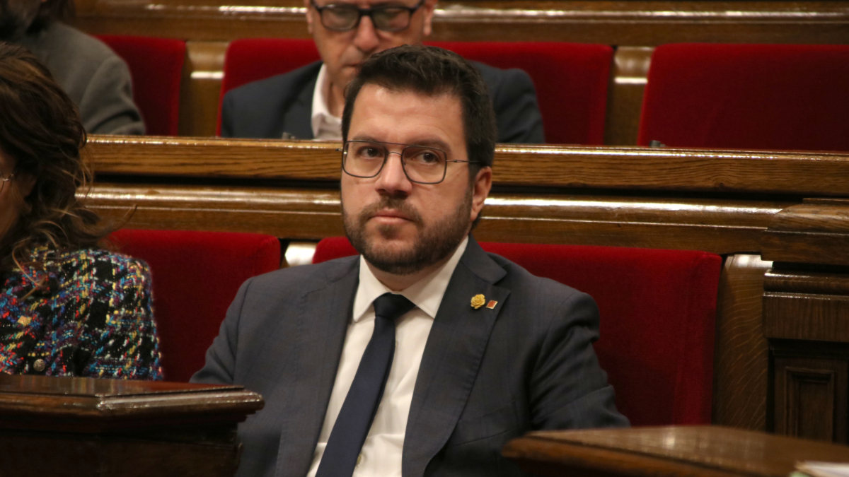 El president del Govern, Pere Aragonès, al ple del Parlament.