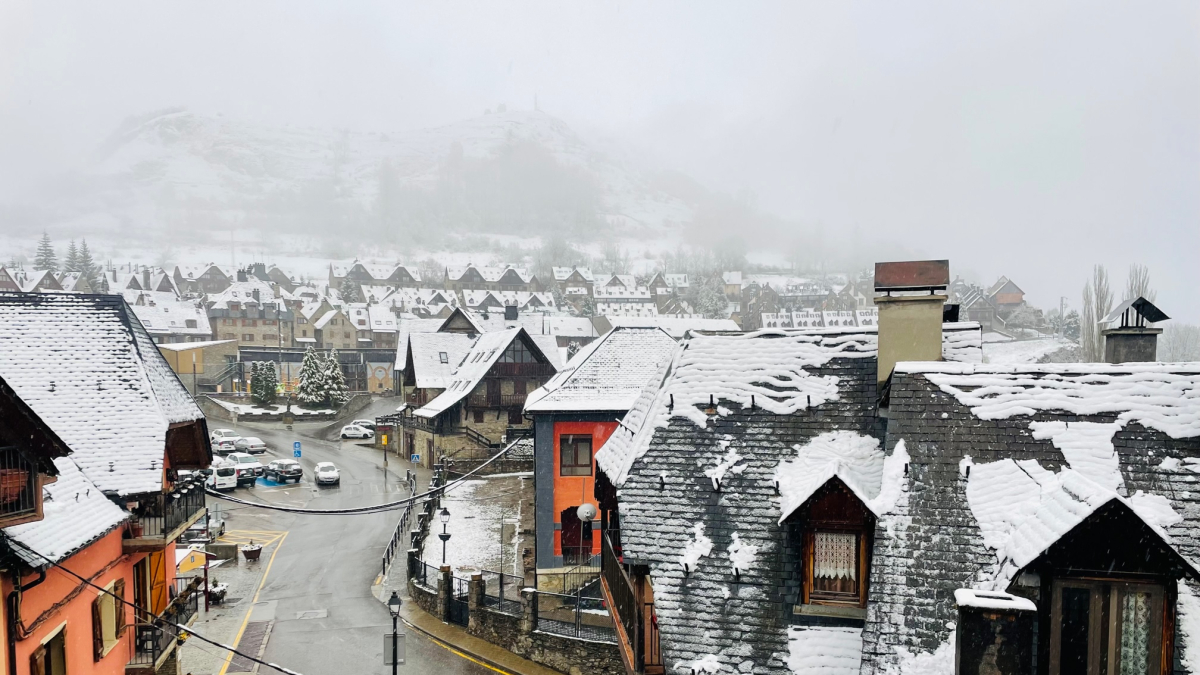 Paisaje nevado de Aran, uno de los territorios en los que más cayó el PIB por habitante en la pandemia. - A.N.A