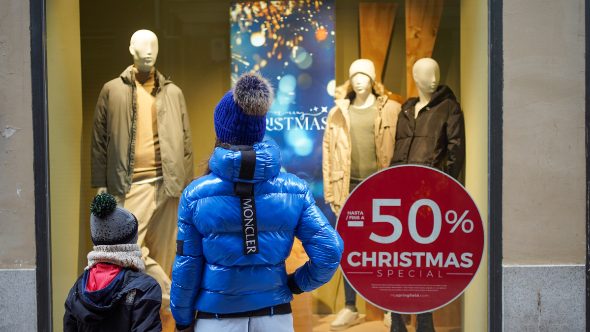 Algunas tiendas ofrecen promociones ‘especiales’ de Navidad con rebajas de hasta el 50%. - JORGE AGUSTÍN