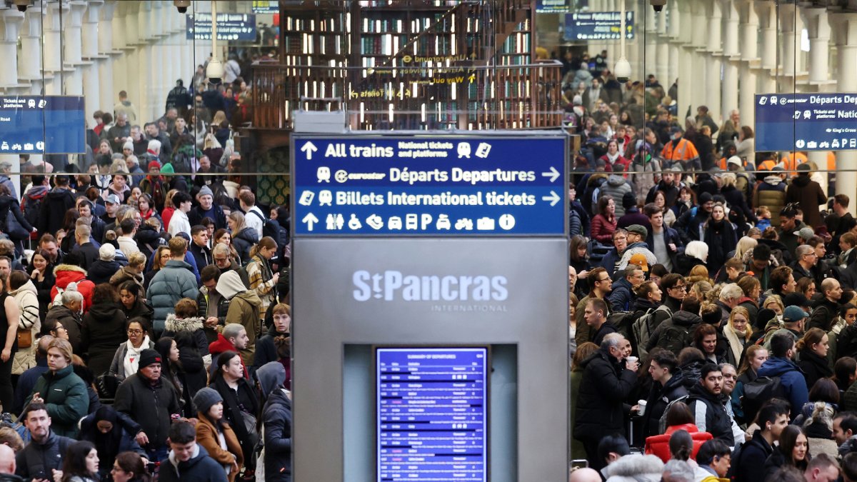 El tancament de l'eurotúnel per una inundació col·lapsa Londres - EFE