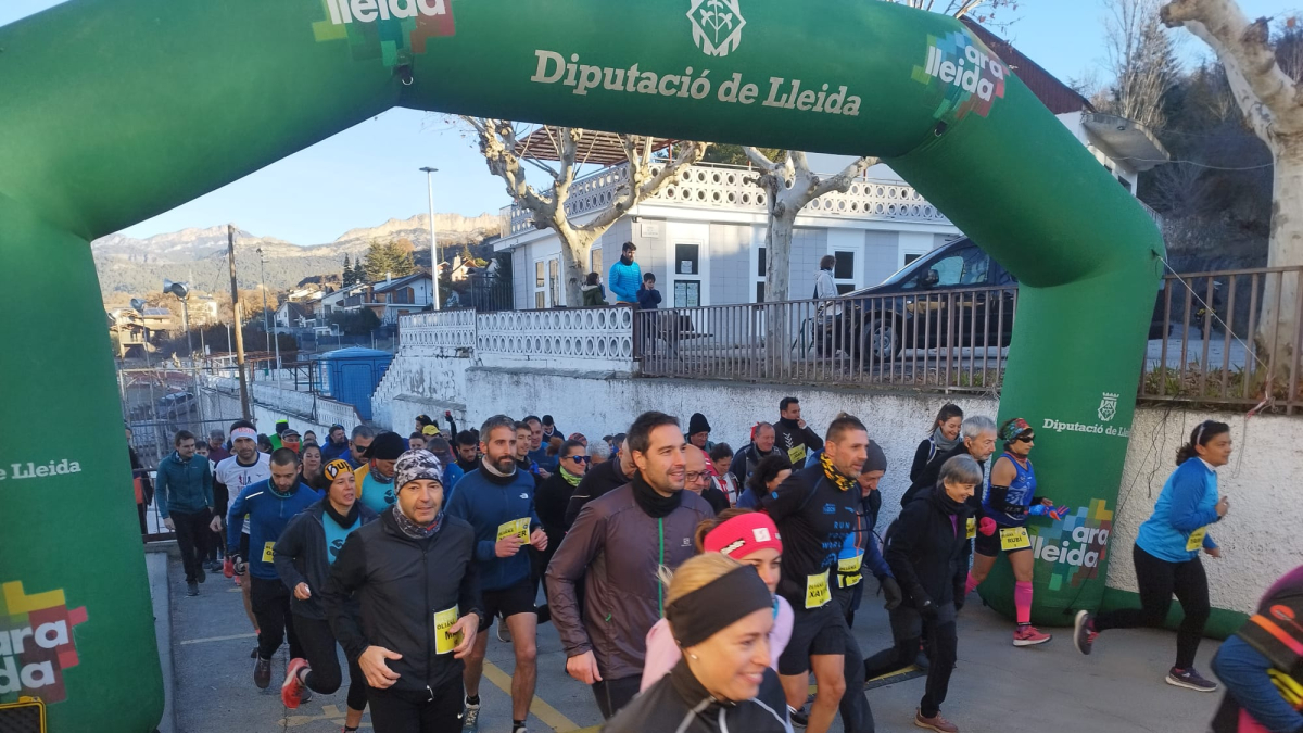 Moment de la sortida de la Cursa dels Nassos d’Oliana.