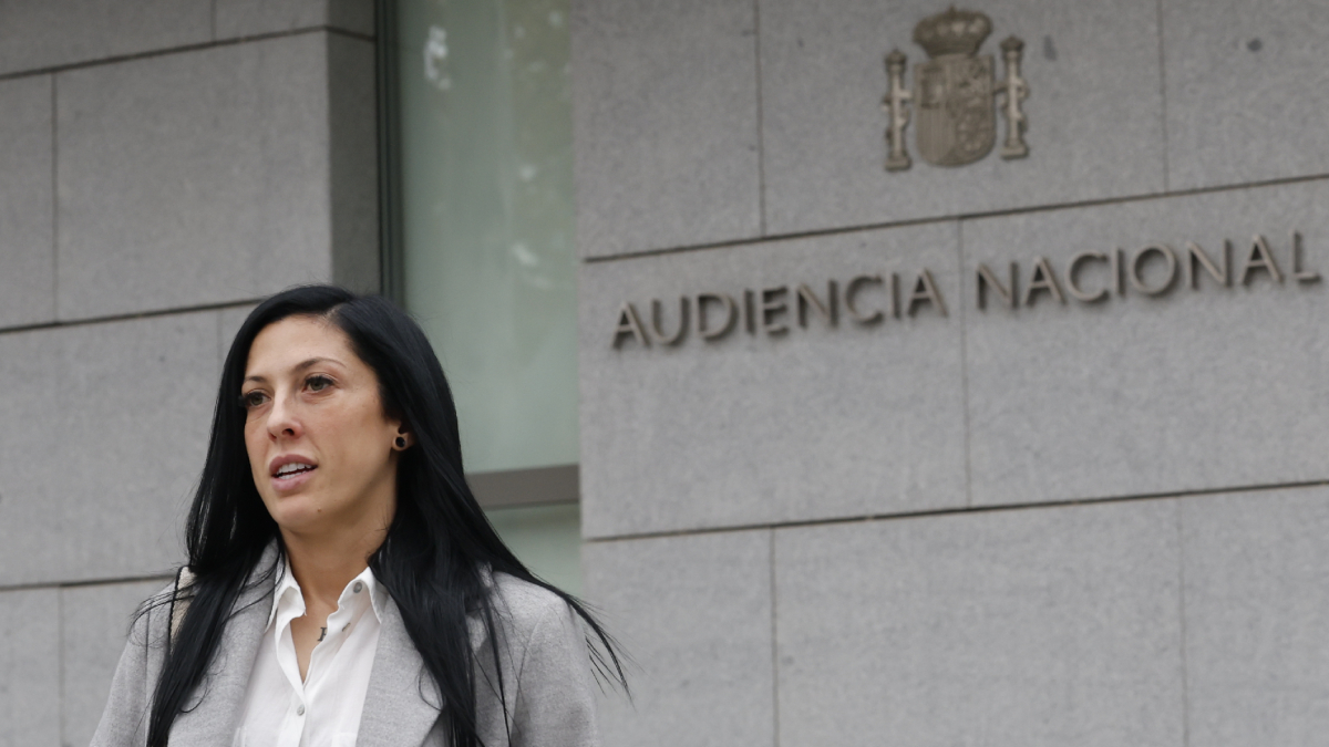 Jennifer Hermoso, ayer ante la sede de la Auciencia Nacional, donde se reafirmó en sus acusaciones. - EFE