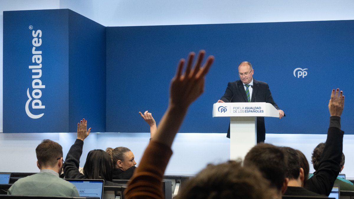 El portavoz del PP en el Congreso, Miguel Tellado, ayer en la sede del partido en Madrid. - EUROPA PRESS