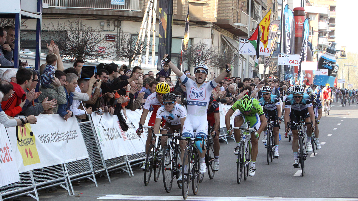 Imatge de l’última arribada a Lleida, amb triomf de Parisien. - LLEONARD DELSHAMS