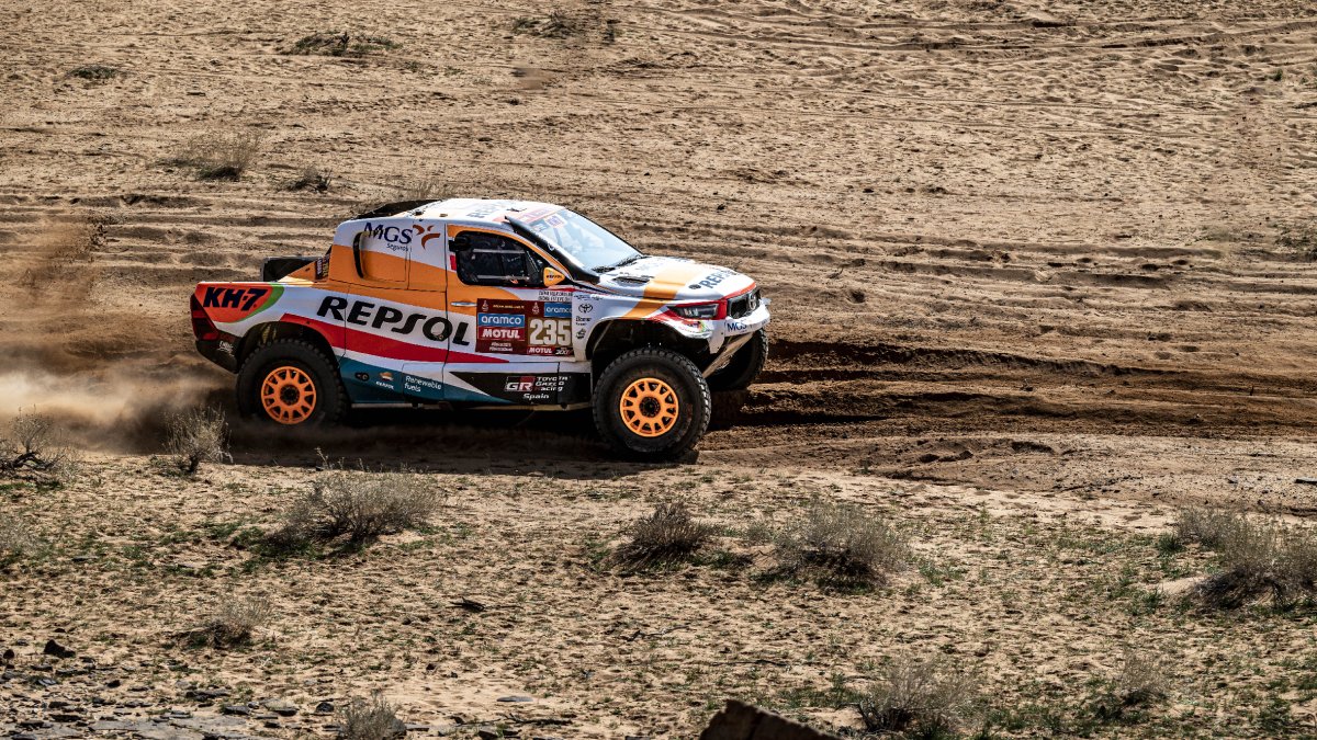 El vehicle d’Isidre Esteve i Txema Villalobos, durant la disputa de l’etapa pròleg. - MEDIAGE.ES