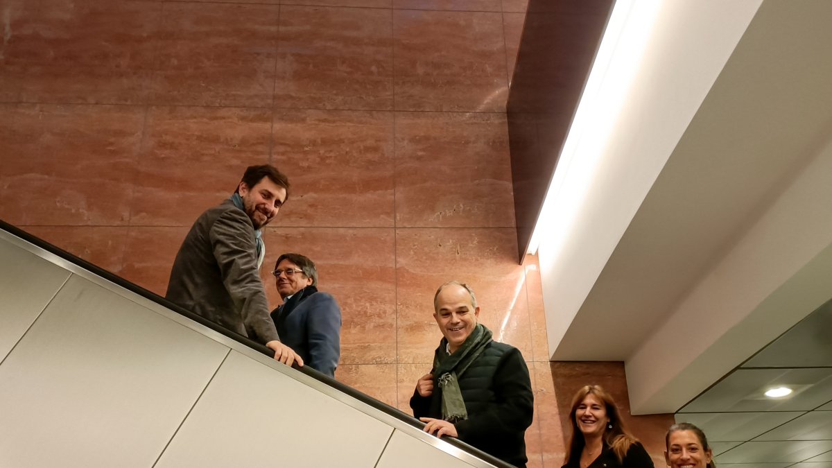 El equipo de Junts que negoció el acuerdo de investidura de Sánchez con el PSOE. - EUROPA PRESS