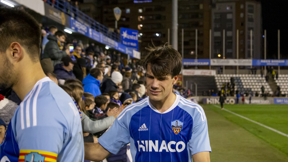 Imatge del Camp d’Esports, que ahir va presentar una impressionant assistència de 8.953 espectadors. - JORDI ECHEVARRIA