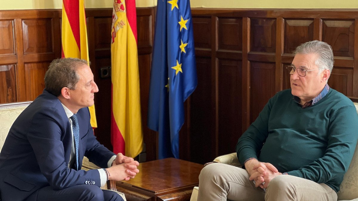 Un moment de la reunió mantinguda amb el líder d’UGT. - SUBDELEGACIÓ DEL GOVERN