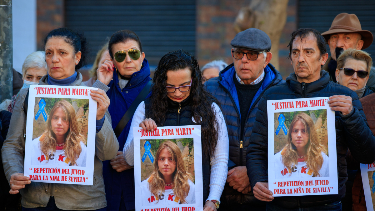 Imagen de archivo de una concentración en recuerdo de Marta del Castillo, la joven sevillana por cuyo asesinato en 2009 fue condenado Miguel Carcaño a 21 años y tres meses de cárcel. 