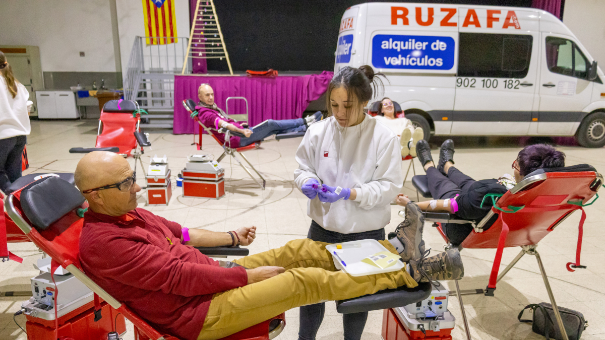 Campanya de donació dimarts passat a Bell-lloc d’Urgell. - JORDI ECHEVARRIA