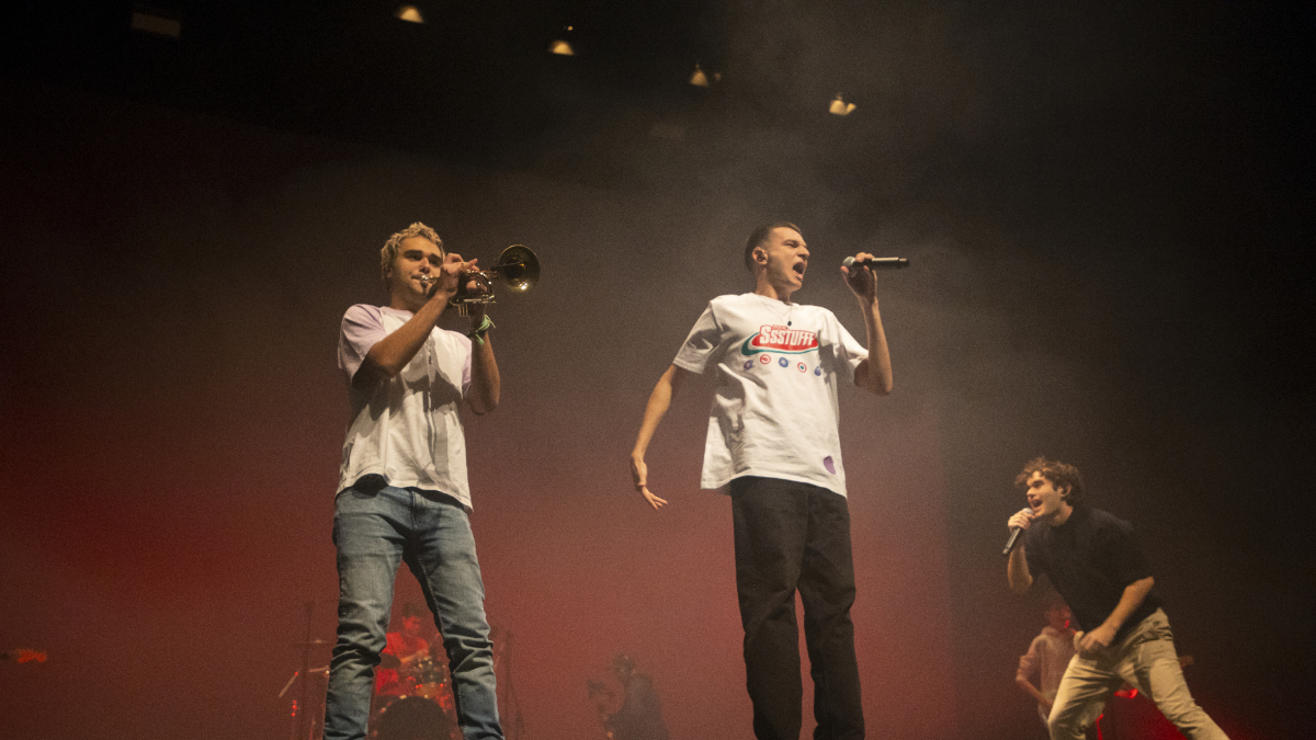 El grup Sexenni va nàixer el 2019 i està format per sis joves. A la foto, actuant a Lleida. - GERARD HOYAS