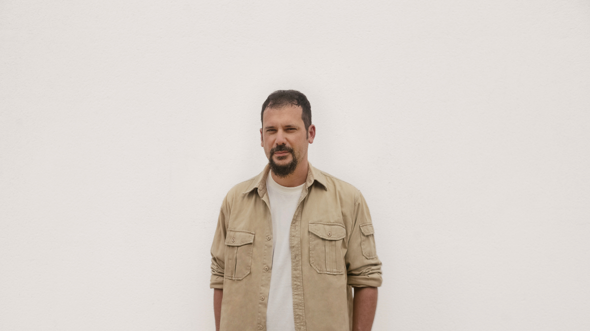 El cantante, artista y actor tarraconense Roger Conesa. - LLUC QUERALT