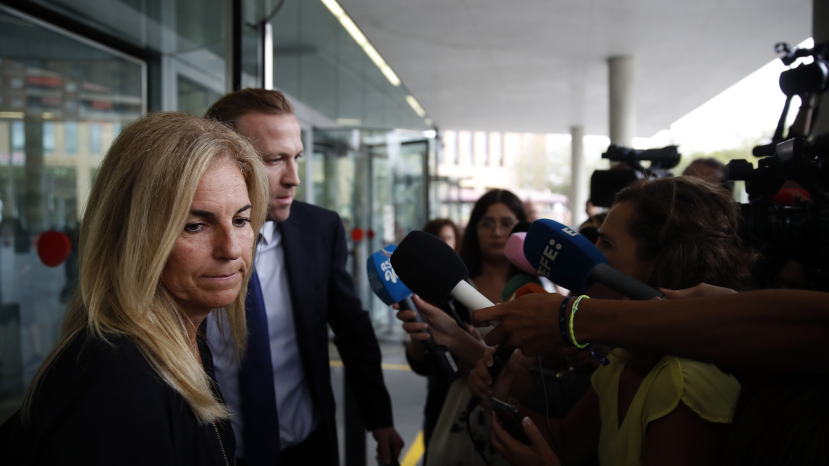 Imatge d’arxiu de l’extenista Arantxa Sánchez Vicario a la seua sortida de la Ciutat de la Justícia a Barcelona.