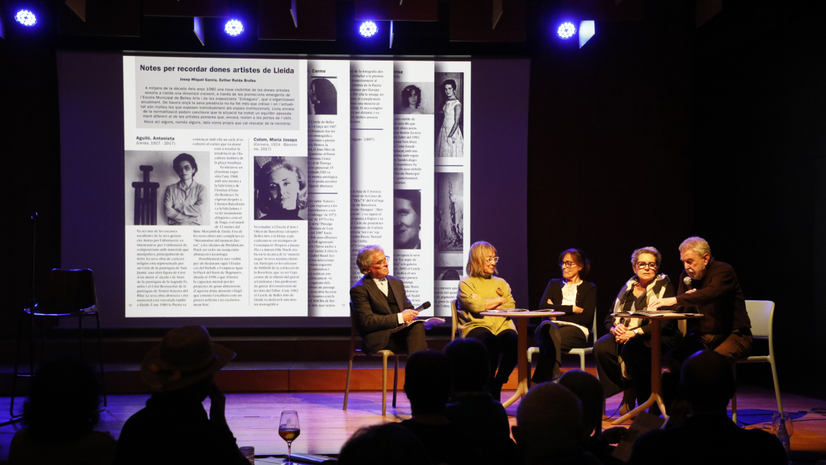 Presentació ahir a l’Espai Orfeó del número 42 de la revista cultural lleidatana ‘Plec’. - AMADO FORROLLA