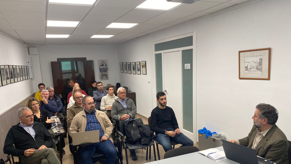 Jornada informativa sobre el Estatut del Municipi Rural celebrada el pasado lunes en Torrebesses. - SEGRE