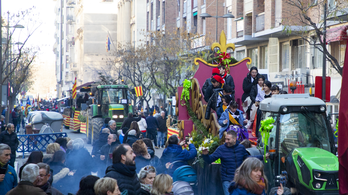 El desfile del año pasado concentró a decenas de leridanos. - SEGRE