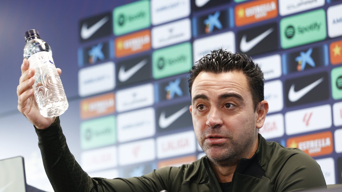 Xavi, durant la compareixença d’ahir davant dels mitjans de comunicació. - EFE