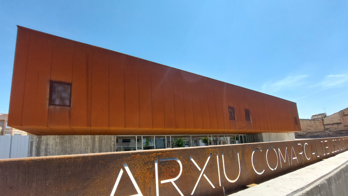 El archivo ha costado 2,5 millones y tiene una capacidad 6 kilómetros lineales de documentos. - ALBERT GONZÁLEZ