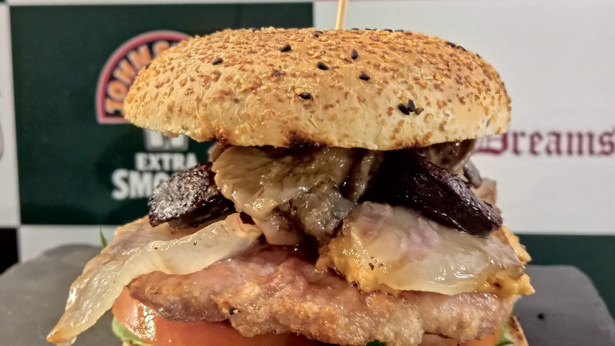 La hamburguesa “La de l’Oest” del local Old Dreams de Agramunt.