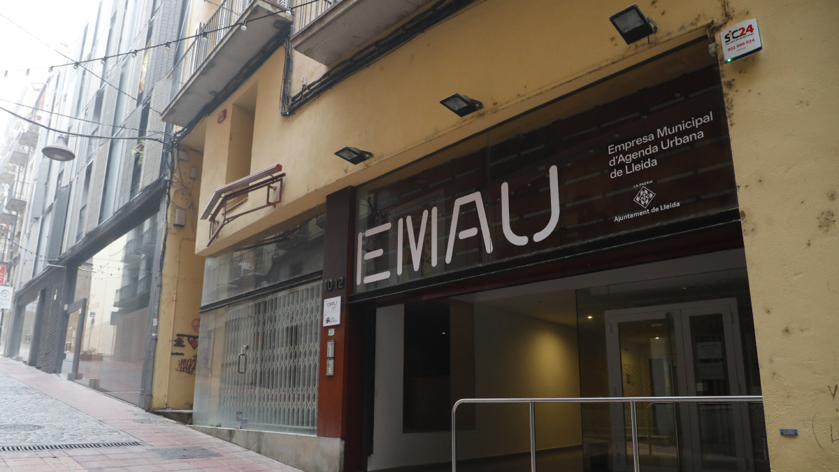 La seu de l’Empresa Municipal d’Agenda Urbana (EMAU), al carrer Cavallers. - AMADO FORROLLA