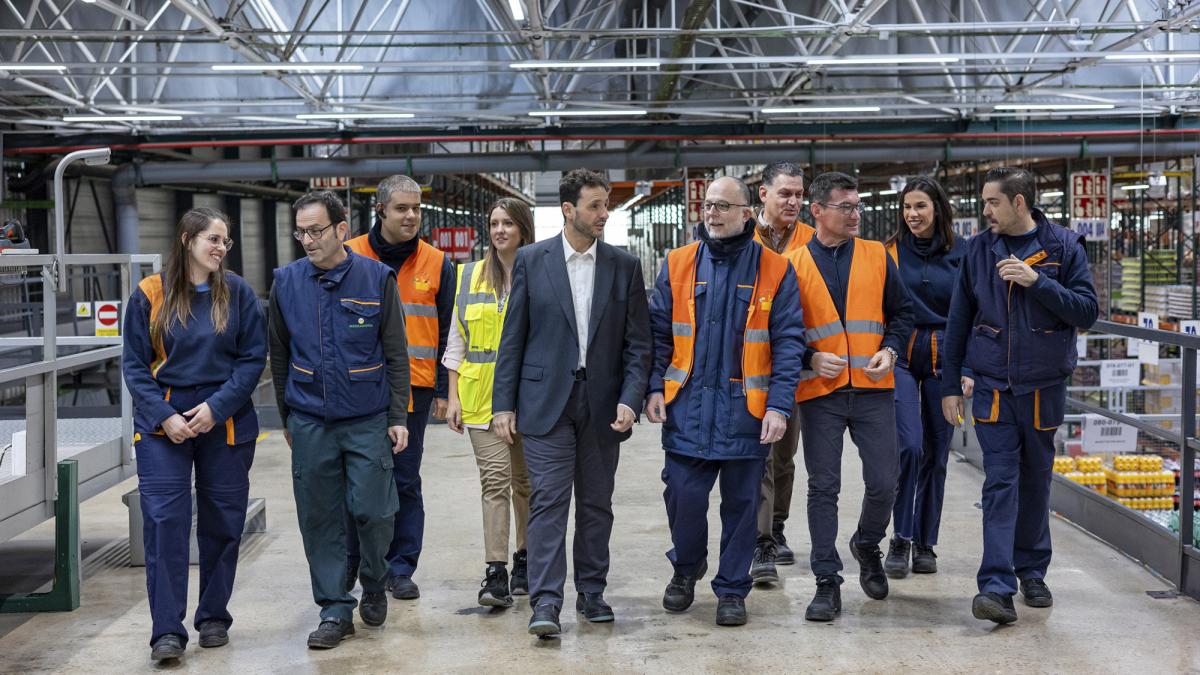 Visita logística a un centre de Mercadona a Riba-roja