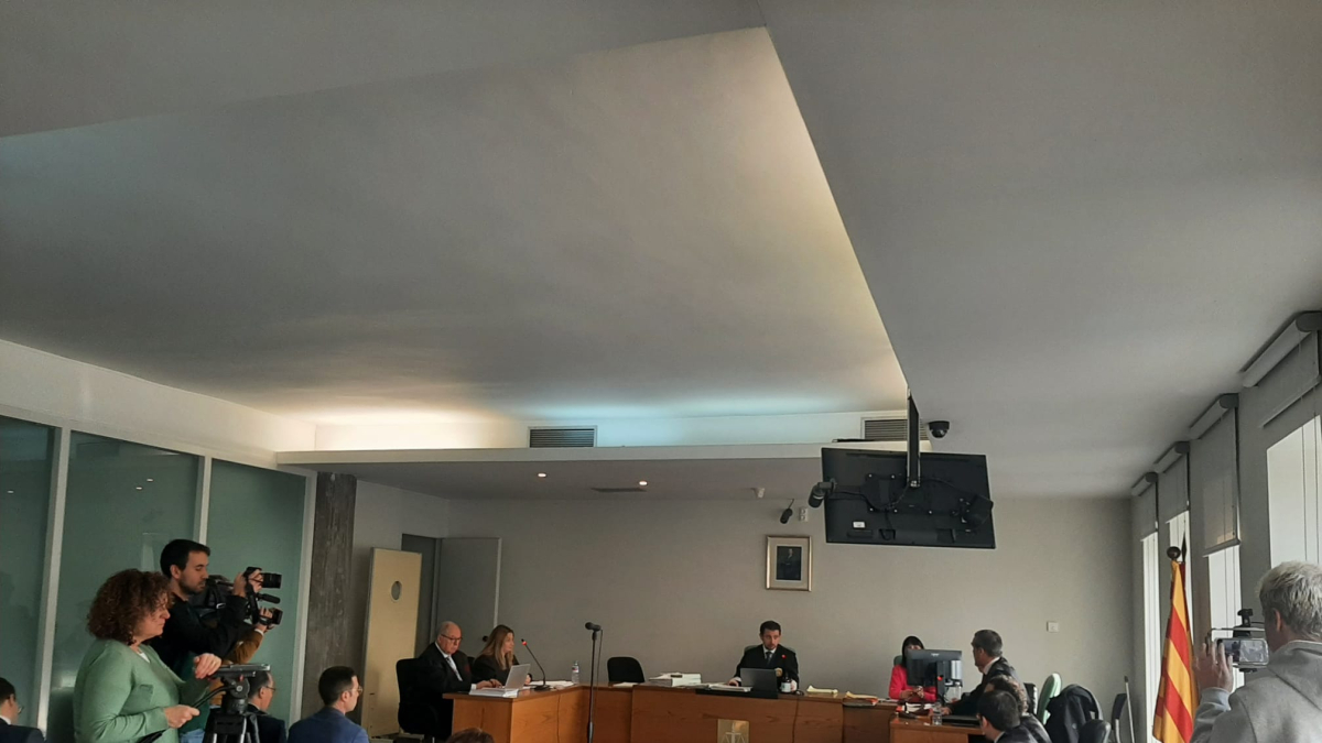 Vista de la segunda sesión del juicio celebrada ayer en el Juzgado de lo Penal 2 de Lleida. - L.G.