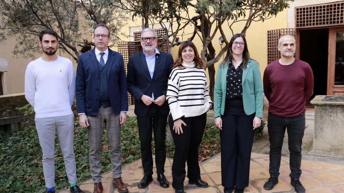 Los alcaldes de Cervera, Mollerussa, Lleida, Tàrrega, Balaguer y les Borges Blanques después del encuentro que han mantenido en la capital del Urgell