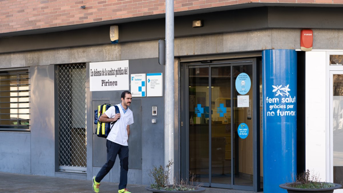 Arnau Palau es uno de los 7 alumnos de último curso de Enfermería que acaba la carrera en el Pirineo.