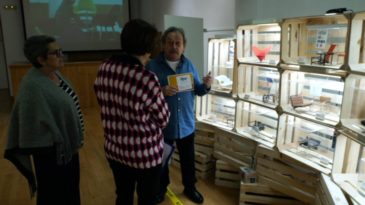 Sillas en miniatura, en 'DiS' - LLEIDA TV