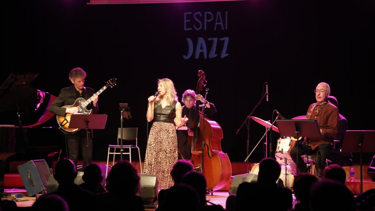 Concert solidari a ritme de jazz a l'Espai Orfeó - AMADO FORROLLA