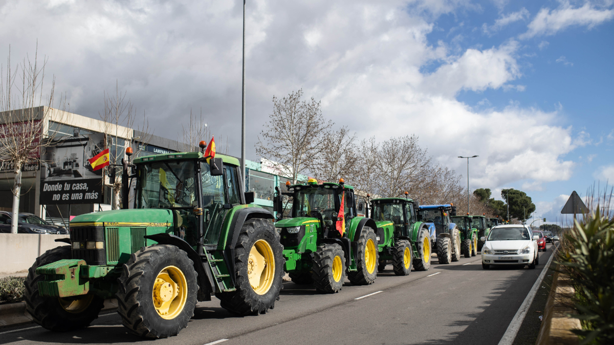 Tractors a Arganda del Rey ahir en ruta cap a la ciutat de Madrid. - EUROPA PRESS