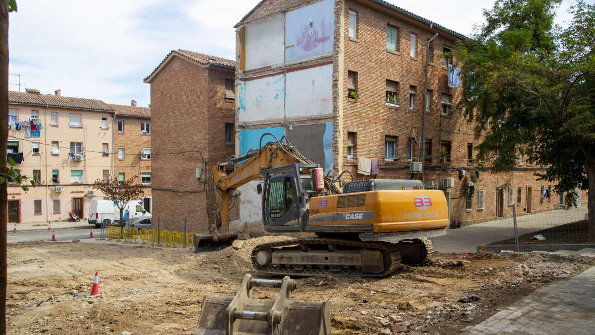 La Paeria va enderrocar el bloc subsidiàriament al setembre. - SEGRE