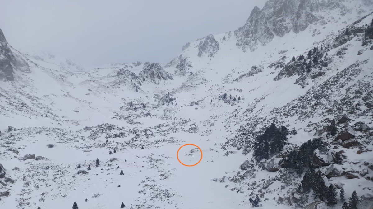 Vista aèria del punt del rescat al coll de la Ratera. - BOMBERS DE LA GENERALITAT