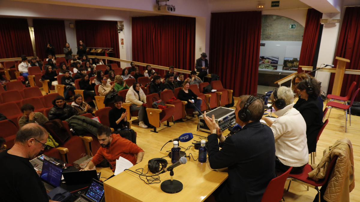 Un momento de la larga jornada de programación desde la sala de actos de la Diputación. - AMADO FORROLLA