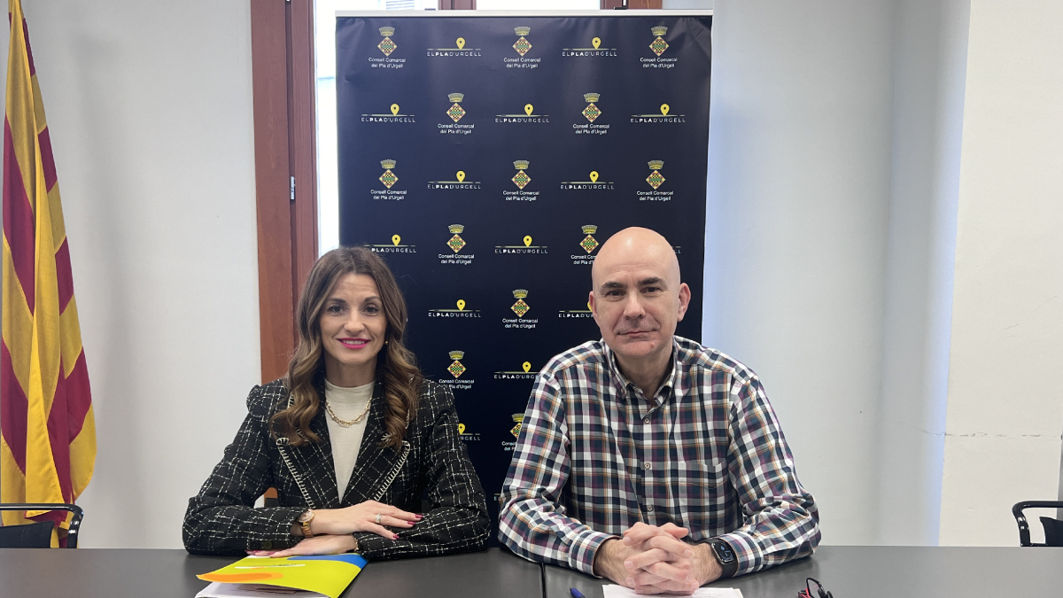Bawn y Palau ayer durante la presentación del premio. - X.R.