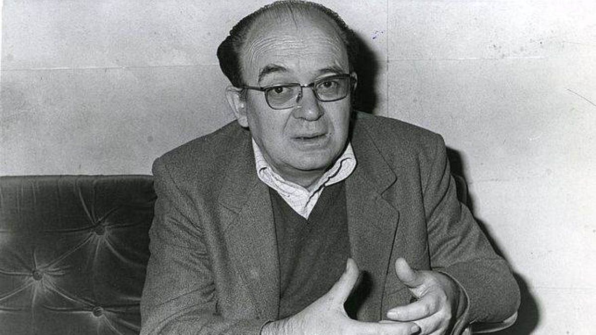 El poeta valenciano Vicent Andrés Estellés.