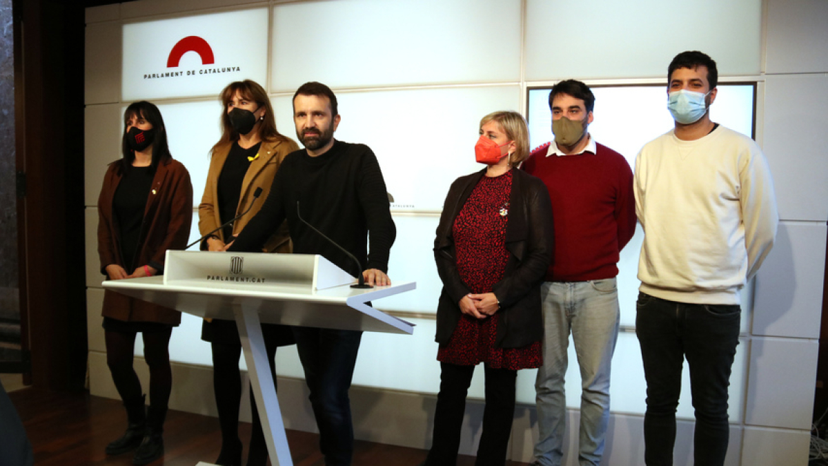 Juvillà, amb els membres de la mesa del Parlament, de què formava part, després de la condemna del 2021. - EFE