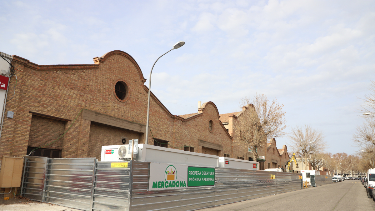 A més d’iniciar les obres, Mercadona ja ha posat cartells anunciant la pròxima obertura. - MAGDALENA ALTISENT