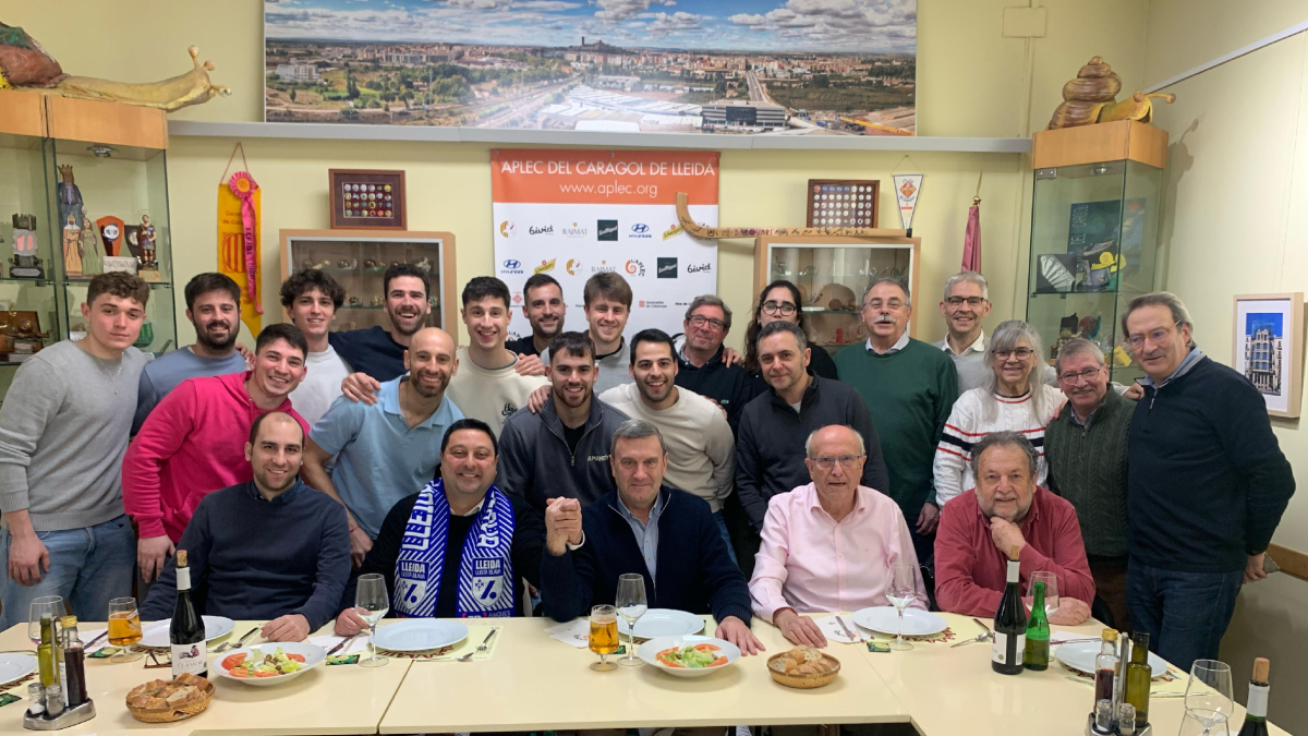 Plantilla i directiva van sopar ahir amb la Fecoll.