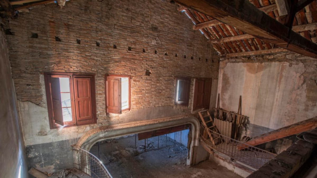 Interior de l’edifici de l’antiga Lira. - ATENEU DEL PALLARS