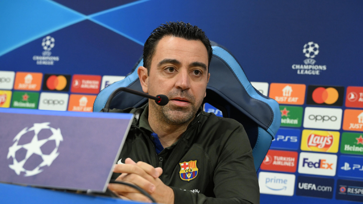 Xavi Hernández, ayer durante su comparecencia ante los medios. - EFE