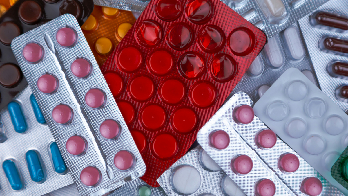 Imagen de archivo de varios medicamentos antibióticos.