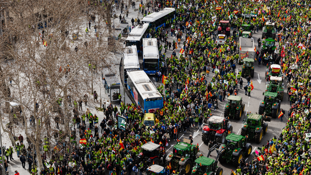 Medio millar de payeses y agricultores catalanes se desplazaron hasta la capital, 200 de Lleida. - EUROPA PRESS