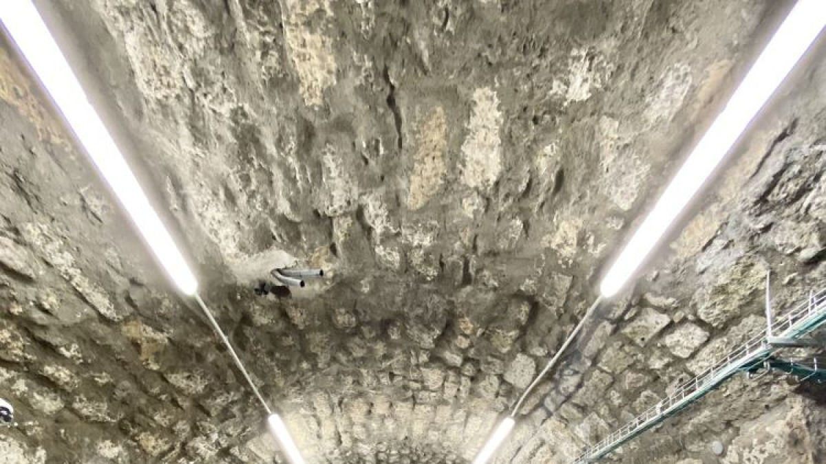 Zona emmurallada de la planta semisoterrani de la nova comissaria de Solsona. - AJUNTAMENT DE SOLSONA