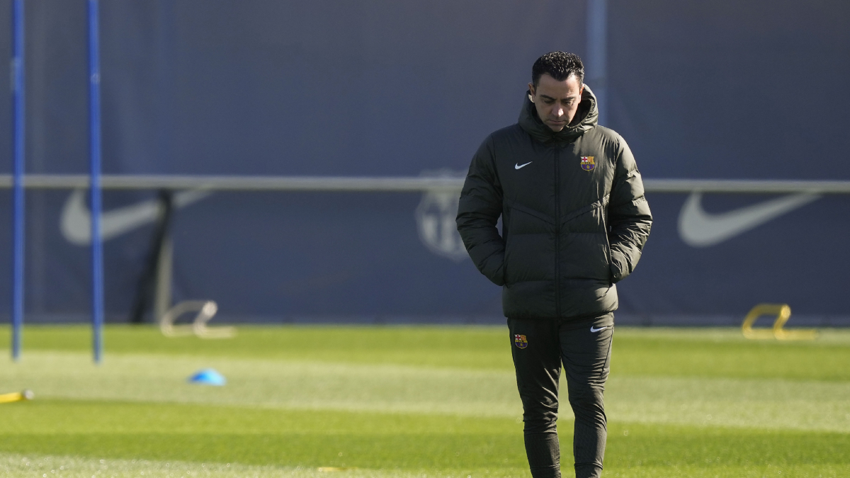 Xavi Hernández, ahir durant l’entrenament. - EFE/ENRIC FONTCUBERTA
