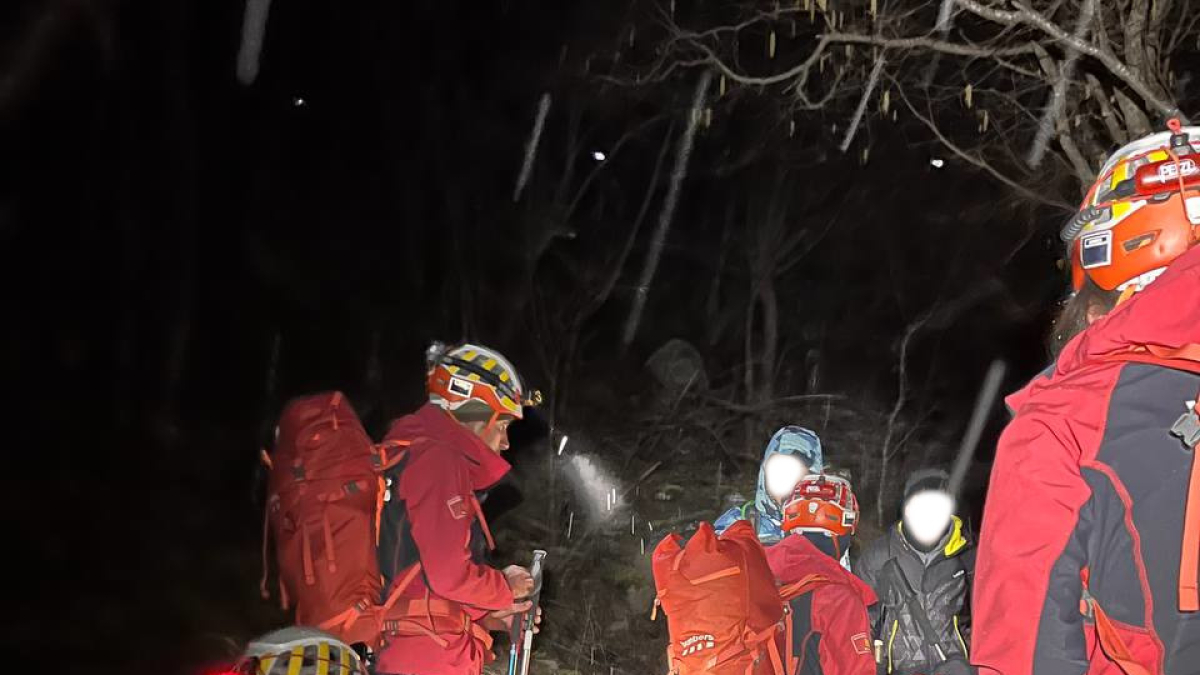 Imagen del rescate, que finalizó de madrugada. - BOMBERS