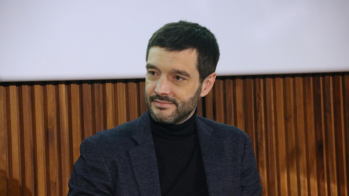 El ministro de Derechos Sociales, Pablo Bustinduy, en unas jornadas en el Colegio de Economistas de Barclona.